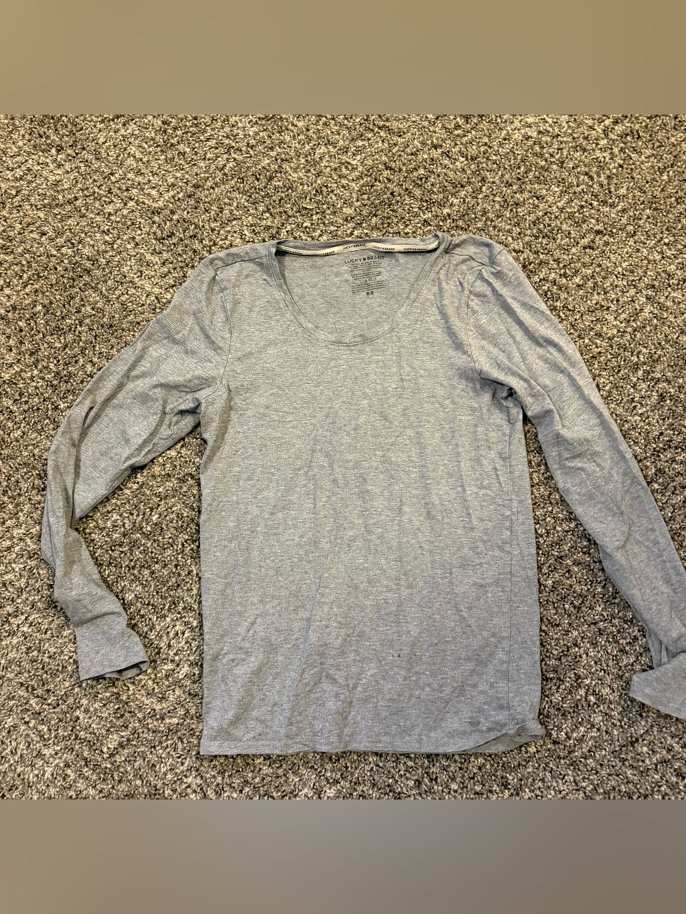 Lucky Brand Women's Heather Gray Long Sleeve Scoop Neck Tee